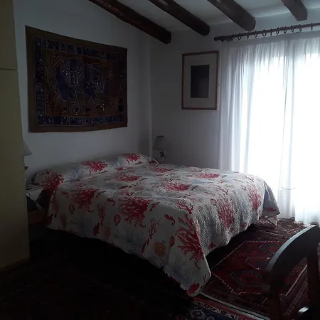 L'onda Guest house *