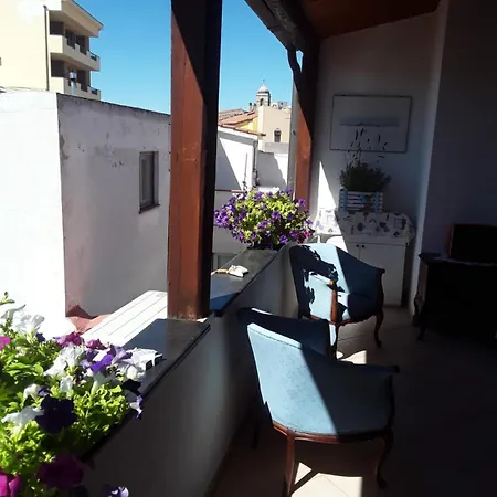 Konukevi L'onda Oristano